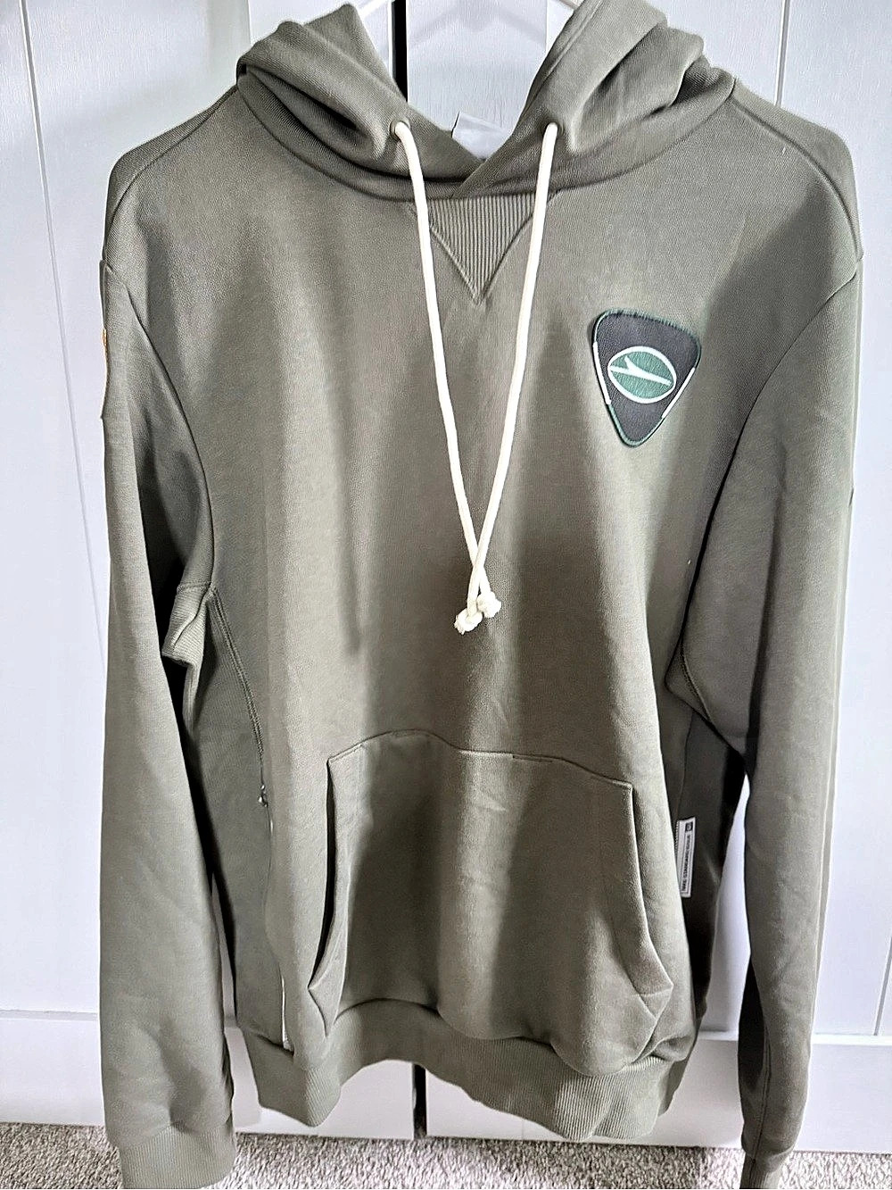 Nike New York Jets Salute to Service Sideline Standard Issue Dri-FIT Hoodie, siz